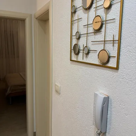 Mikaela Apartment Podstrana
